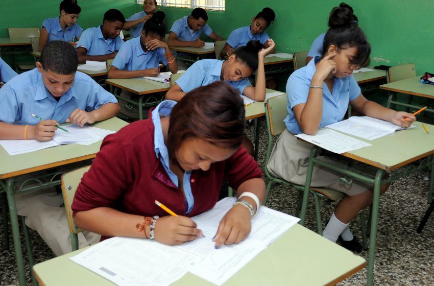  La pandemia obligó a 20,000 estudiantes dominicanos desertar de las escuelas