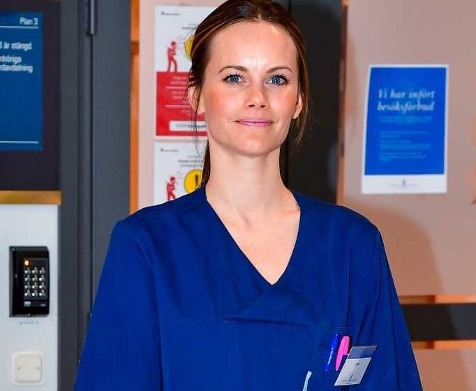  La princesa Sofía de Suecia trabaja como voluntaria en un hospital en medio de la pandemia de coronavirus