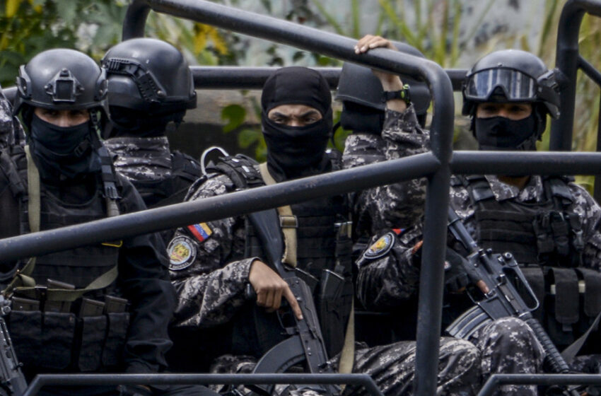  FOTOS: Venezuela incauta tres lanchas de combate con emblemas de la Armada de Colombia