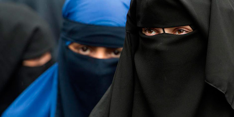  El velo será obligatorio en Afganistán, pero no la burka, según portavoz talibán