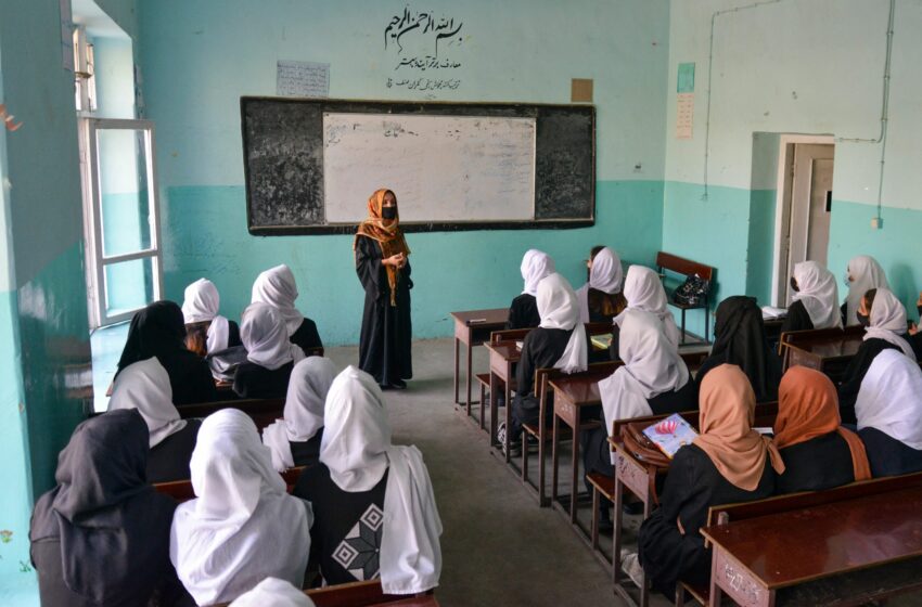  Irán sufre ola de envenenamientos con gas en colegios femeninos